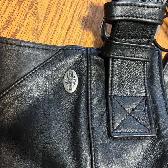 Harley Davidson excellent condition black leather chaps size small - Picture 5 of 9